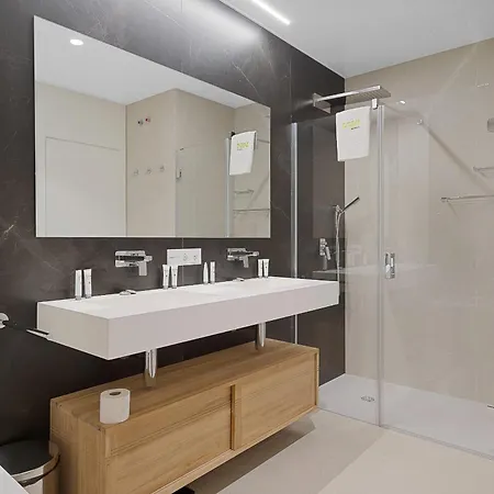 Vivi Homes - Aura Pool, Sauna, Spa, Gym & Sea View Torremolinos