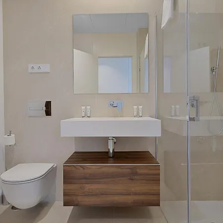 Apartamento Vivi Homes - Aura Pool, Sauna, Spa, Gym & Sea View