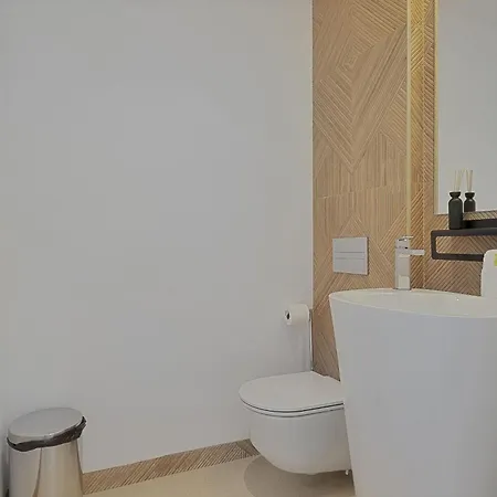 Vivi Homes - Aura Pool, Sauna, Spa, Gym & Sea View
