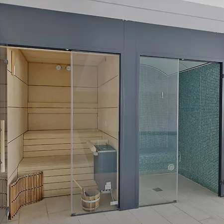 Vivi Homes - Aura Pool, Sauna, Spa, Gym & Sea View