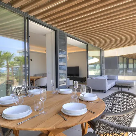Apartment Vivi Homes - Aura Pool, Sauna, Spa, Gym & Sea View *