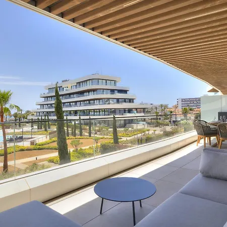 Vivi Homes - Aura Pool, Sauna, Spa, Gym & Sea View *